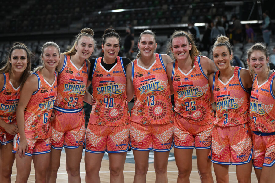 Bendigo Spirit team
