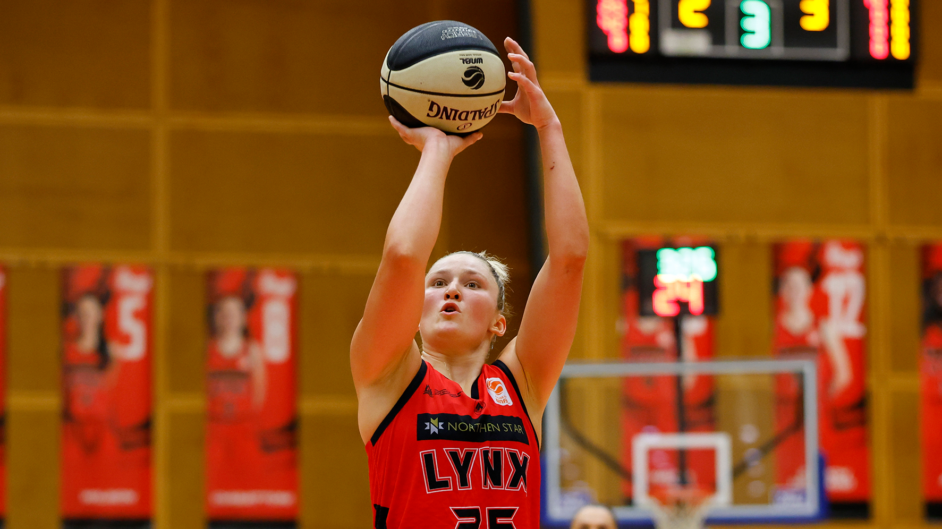 Olympian Amy Atwell returns to Perth Lynx